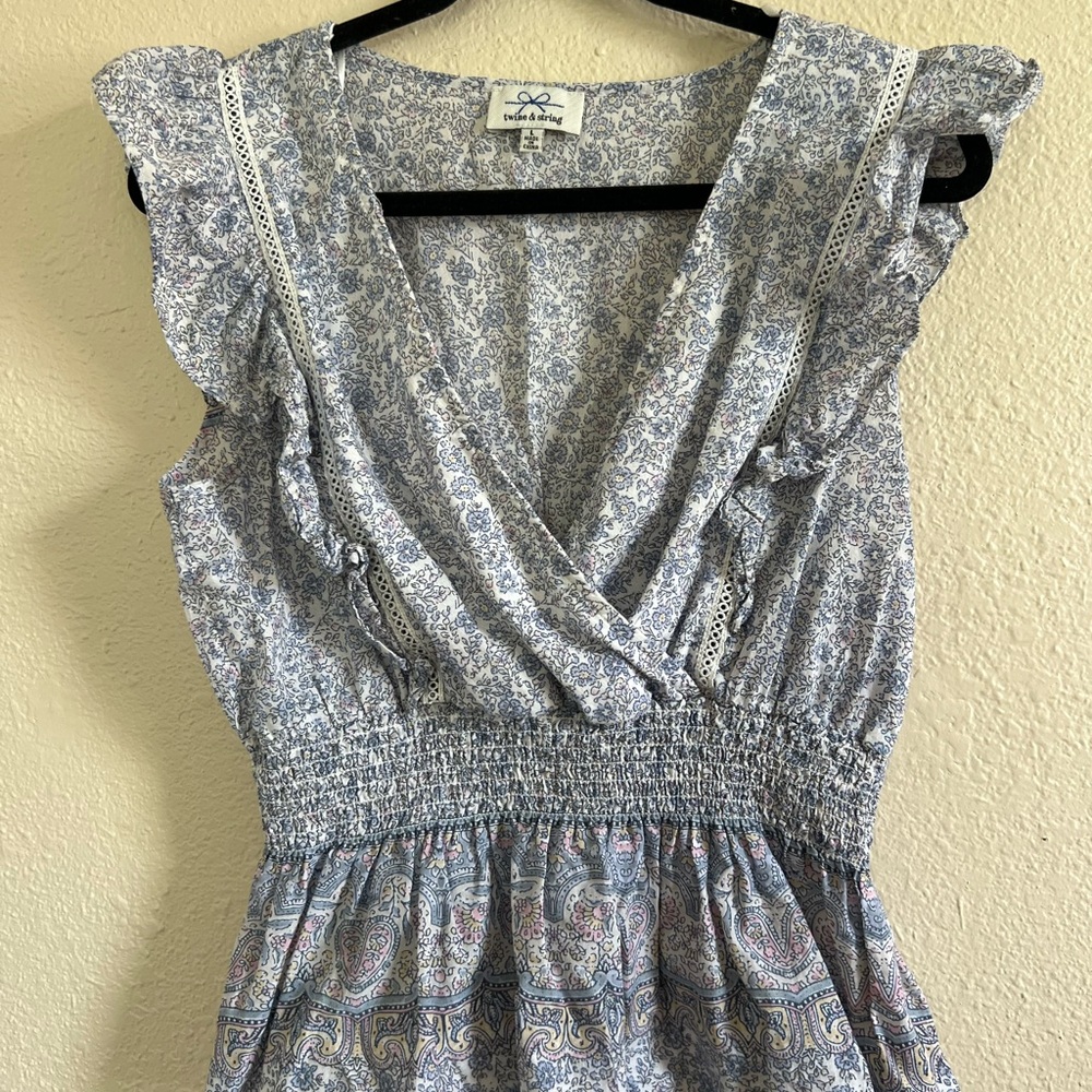 ⭐️Blue Paisley Sleeveless Dress⭐️